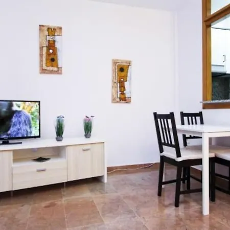 Appartamento Hogaristic - White - 100 M Beach, Wifi, Pool, 5pax *