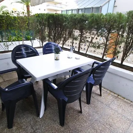 Hogaristic - White - 100 M Beach, Wifi, Pool, 5pax Salou