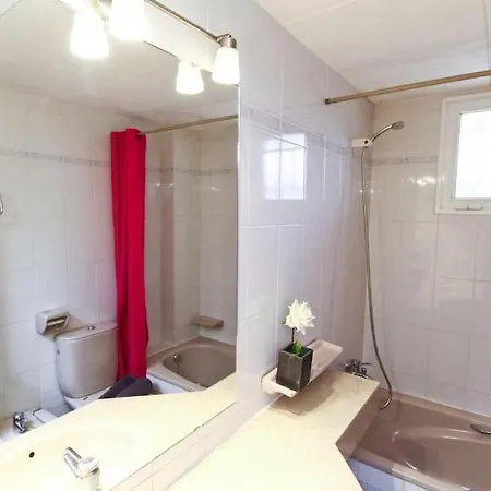 White - 100 M Beach, Wifi, Pool, 6 Pax * Salou